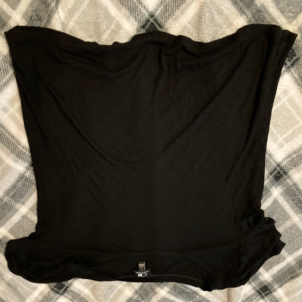 Black tee